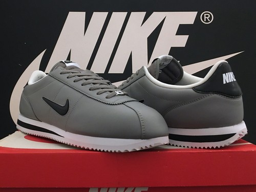 Vtg 2017 nike - 2017, cortez